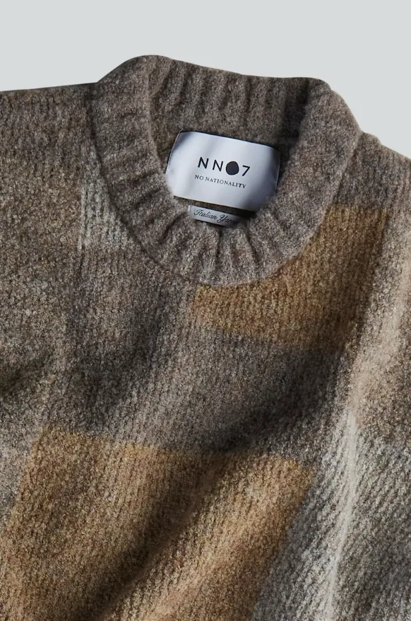 Brady 6531 Wool Intarsia Sweater (Camel Multi)