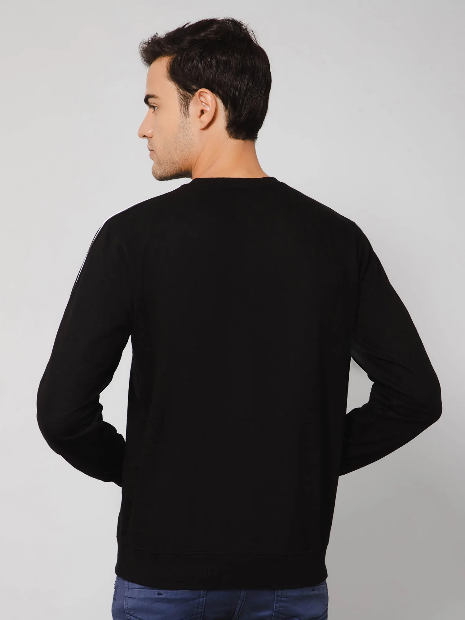 Men Round Neck Full Sleeves Winter Wear Black T-Shirt